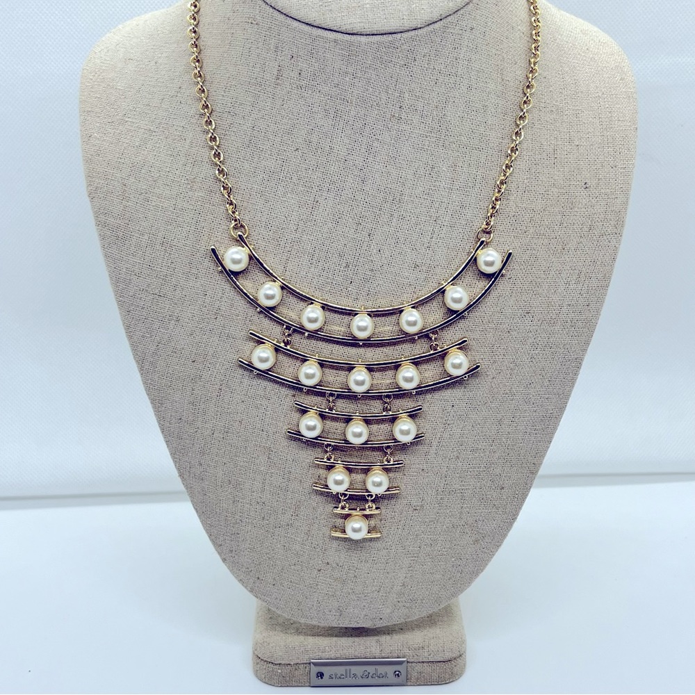 NWT 14’ Triangular Gold  Tone Statement Necklace with Pearl Accents Signed INC